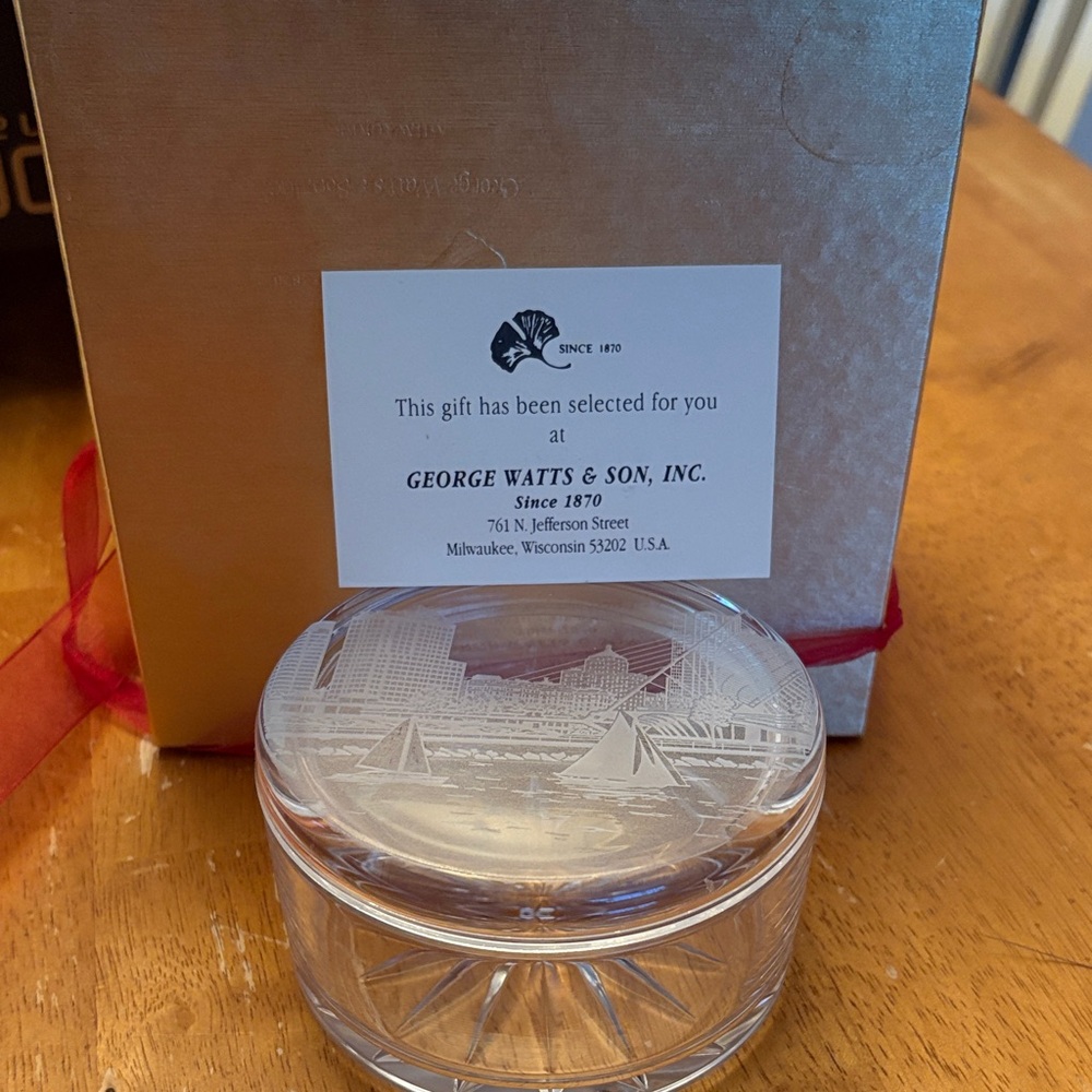 Elegant Clear Glass Candy Dish with Etched Milwaukee Scene